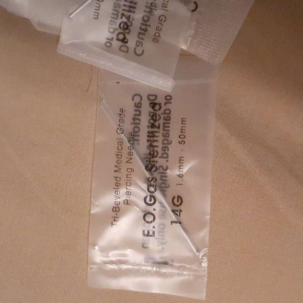 9 Tri beveled medical grade piercing needles